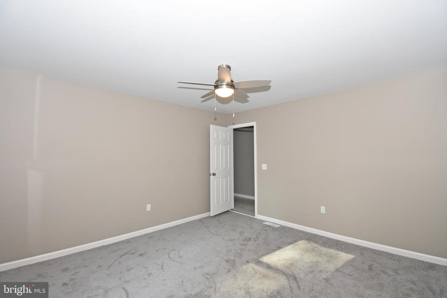 516 Overbrook Drive photo 34