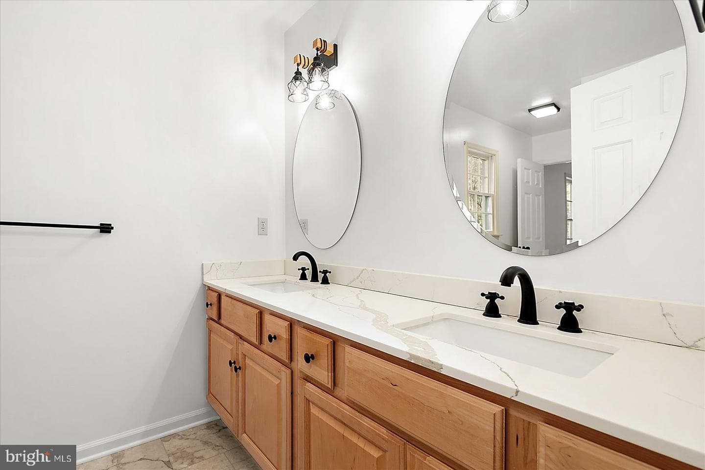 5991 Hounds Bay Circle photo 31