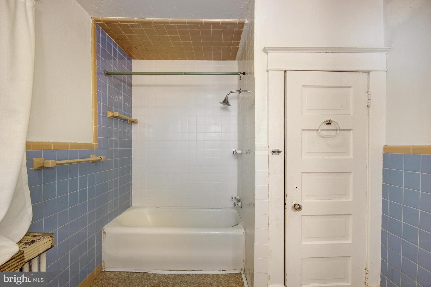 616 Camden Avenue photo 13