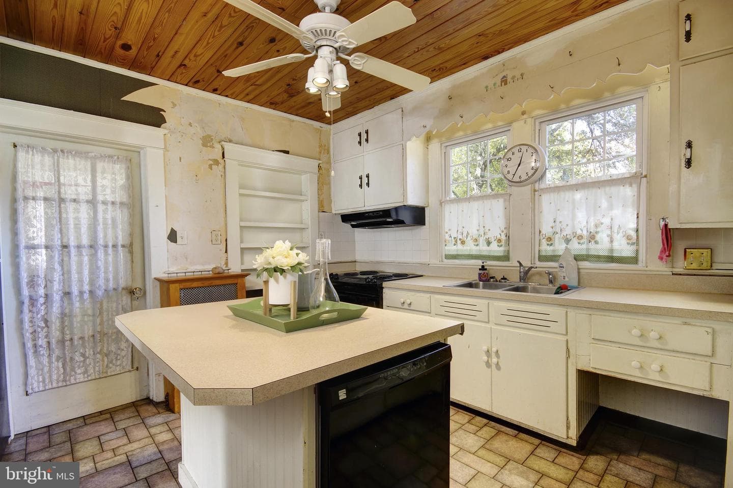 616 Camden Avenue photo 8