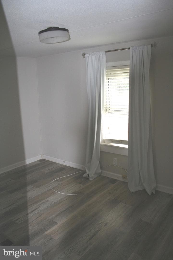 5850 Brook Street photo 8