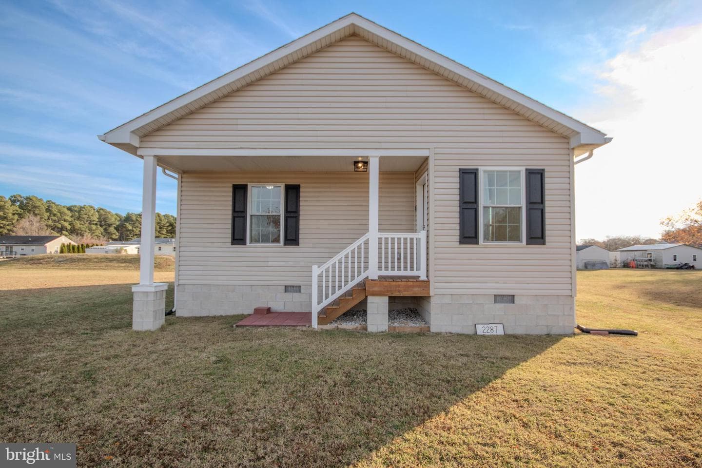 2287 Waterview Drive photo 2
