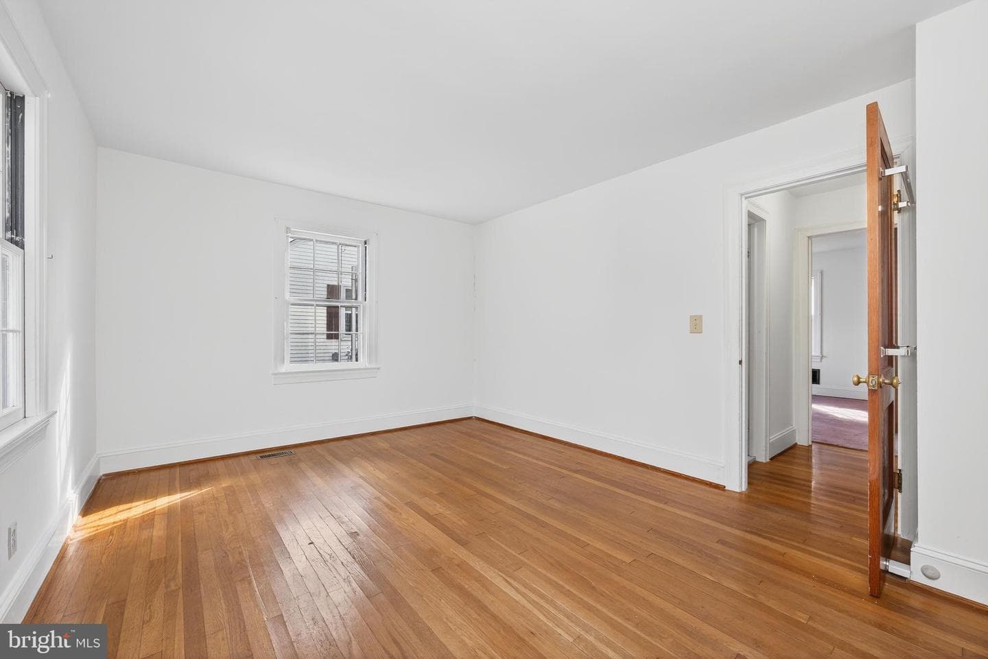 221 North Boulevard photo 22