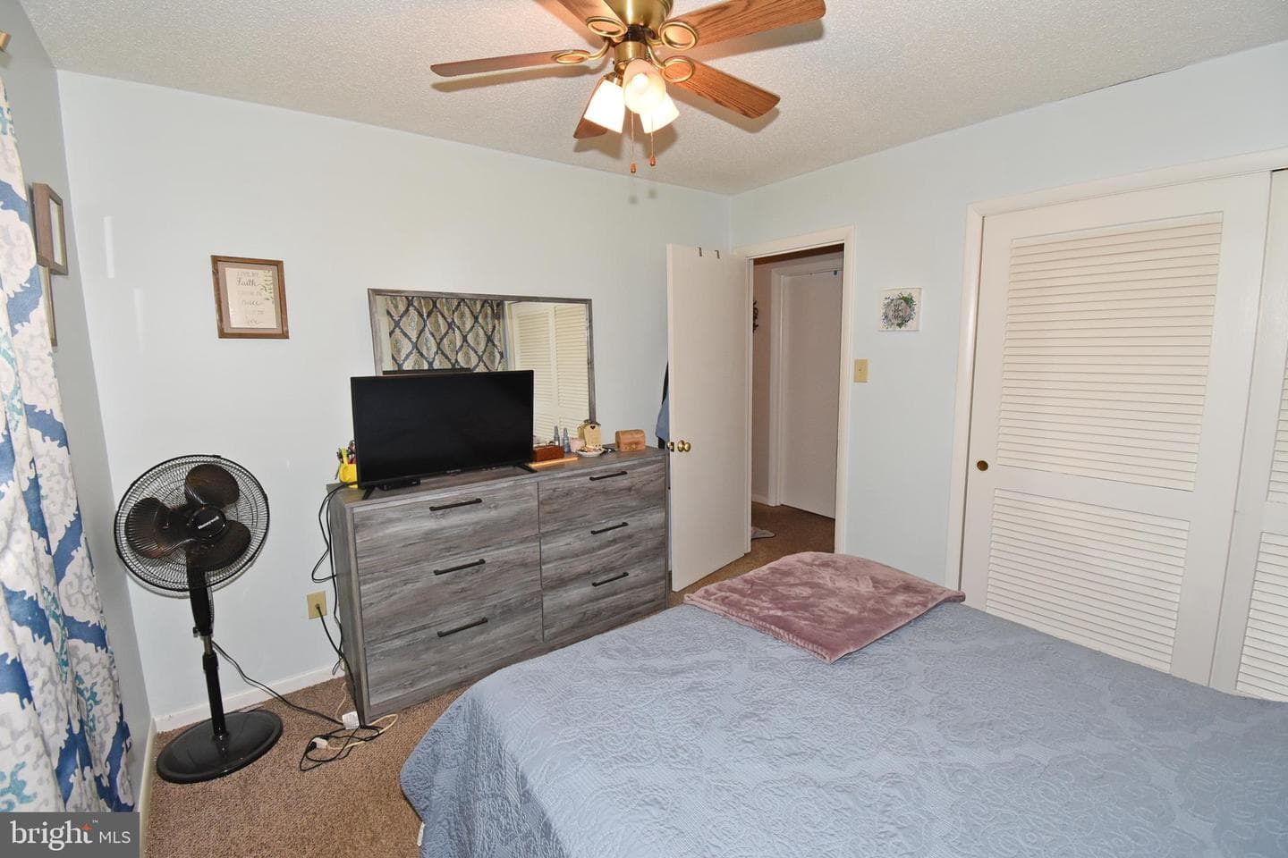 612 Regency Drive photo 17