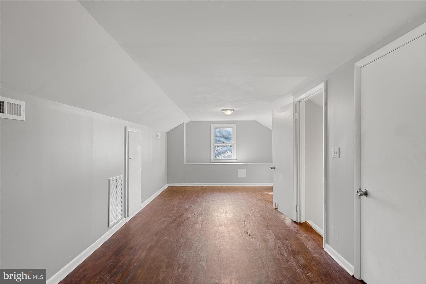 105 Spruce Street photo 32