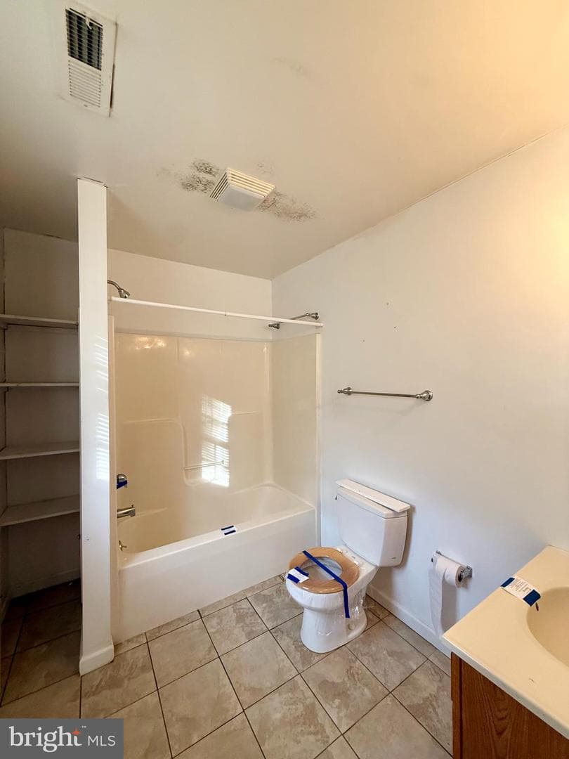508 Christopher Street photo 10