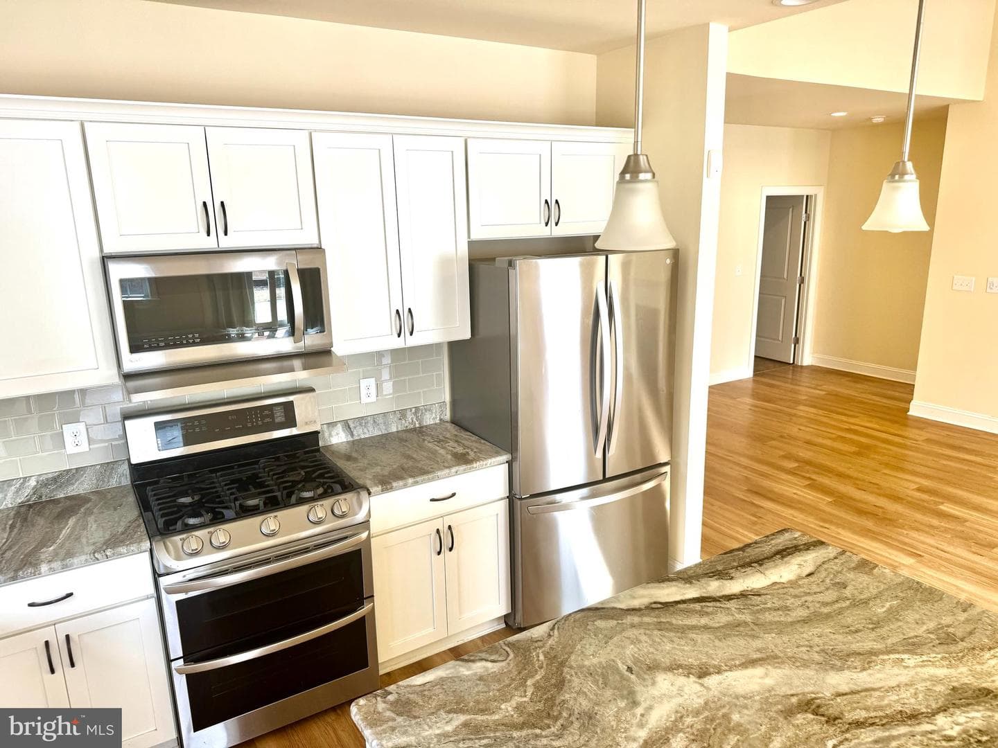1148 Kestrel Way photo 20
