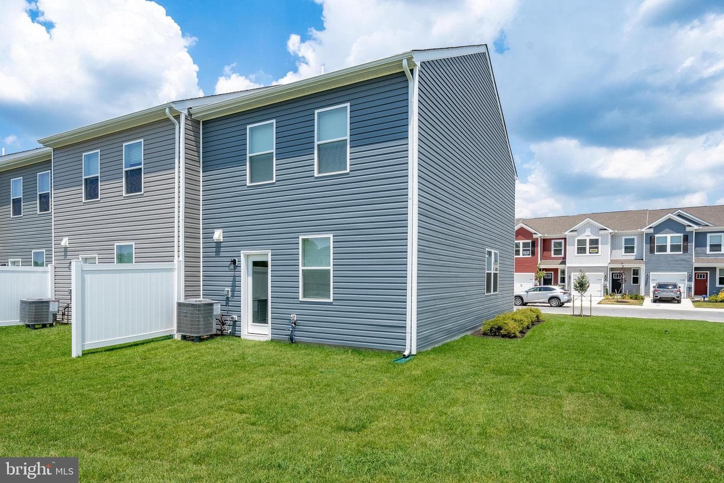 1408 Sugarplum Lane photo 4