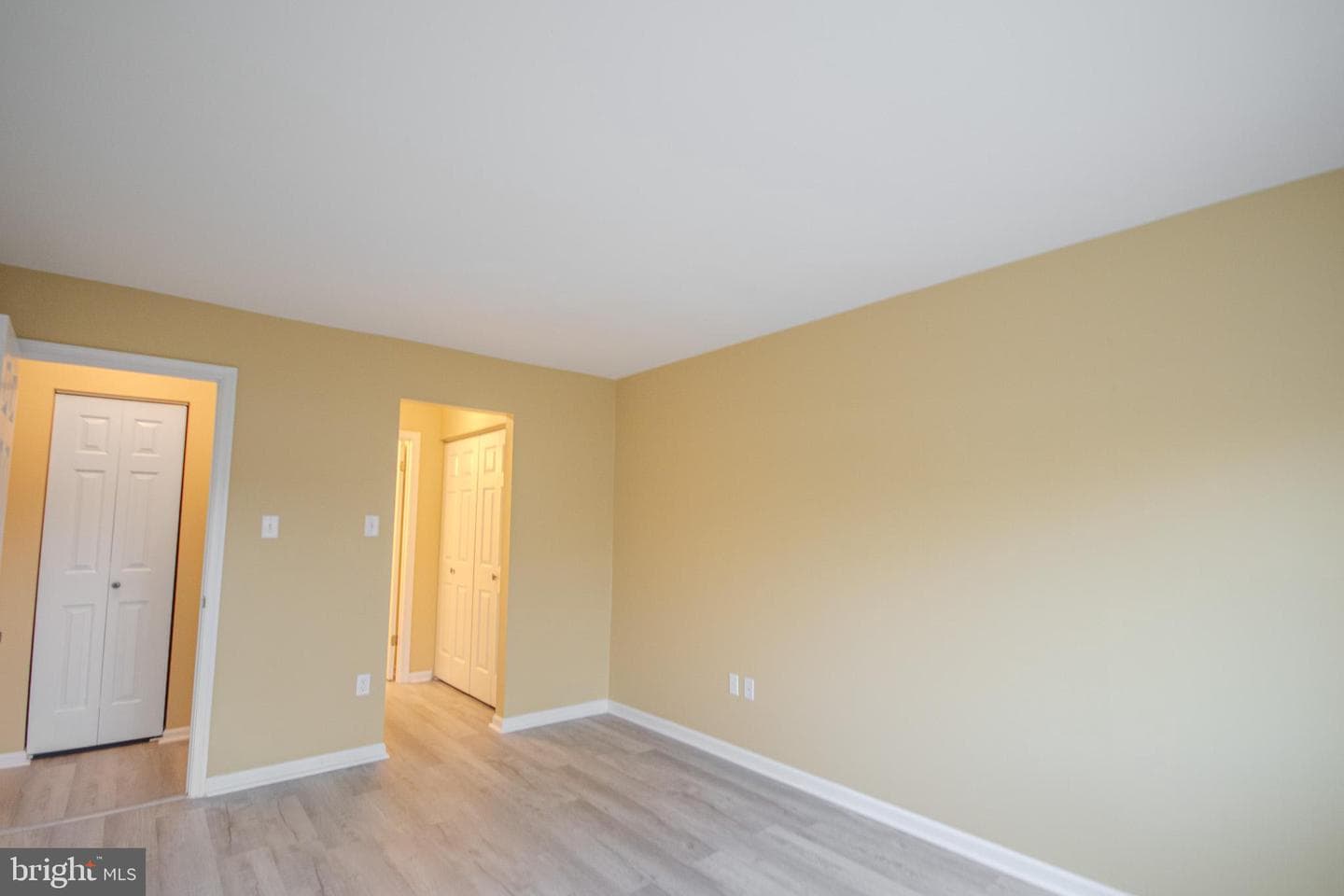917 James Court photo 18