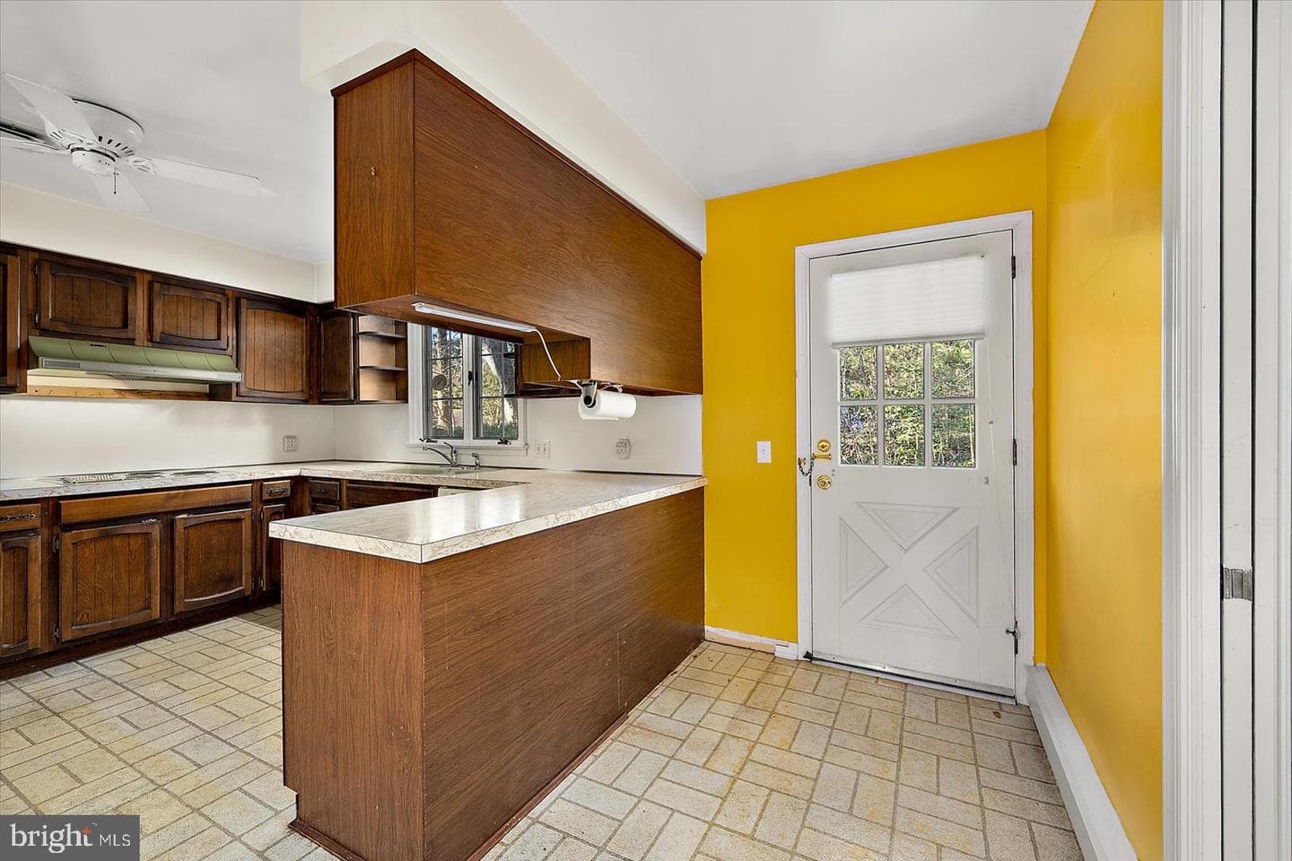 1214 Orchard Circle photo 12
