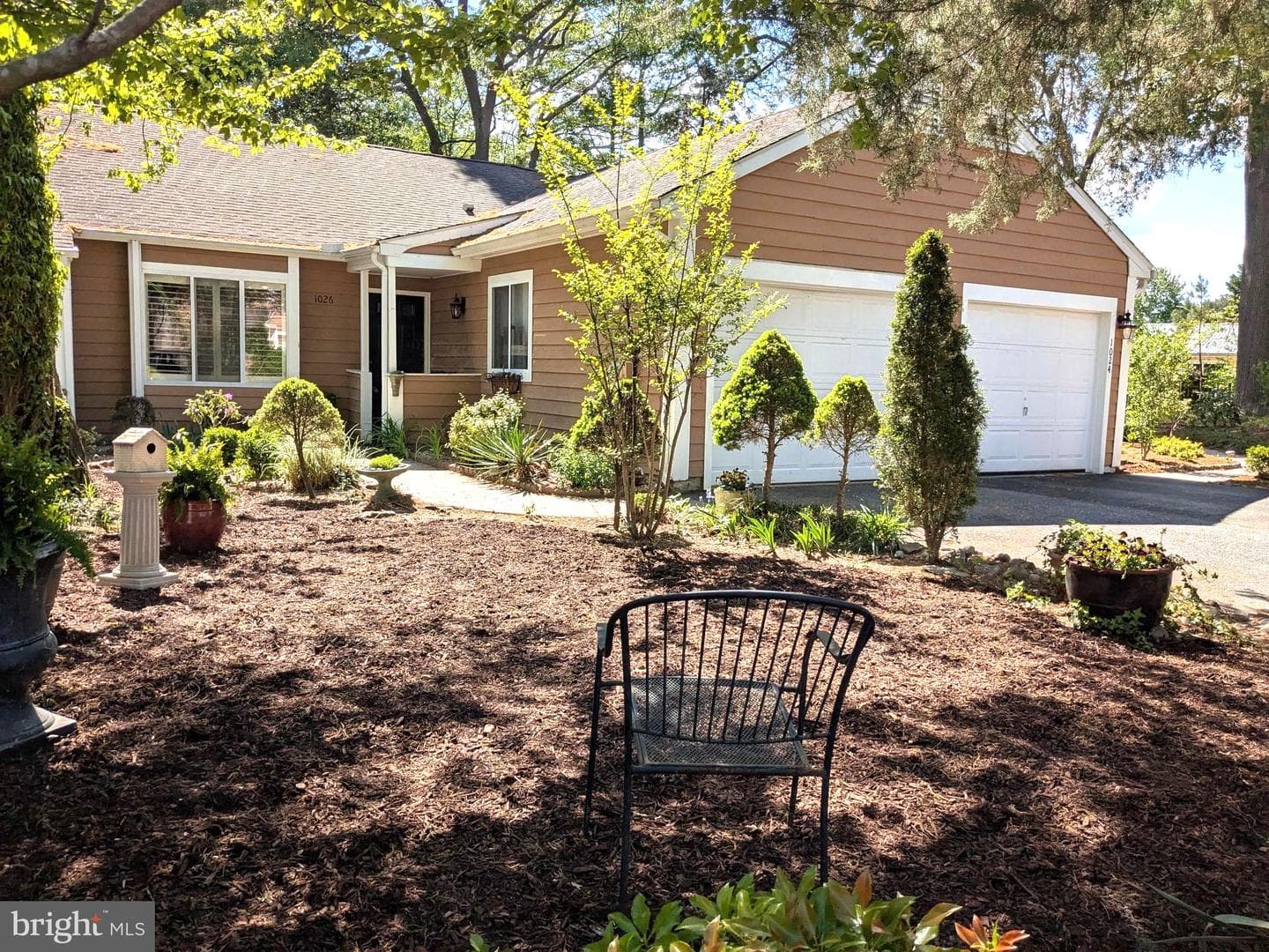 1026 Heron Court photo 2