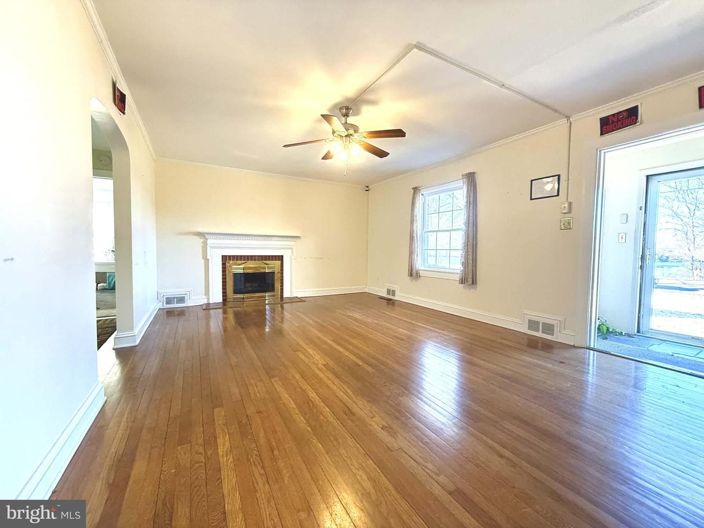 611 Lakeside Drive photo 3
