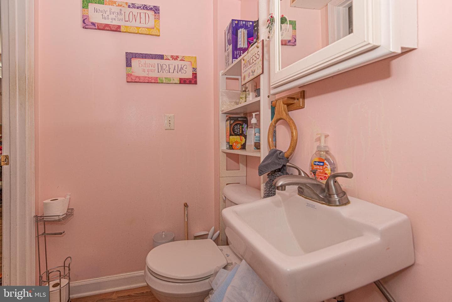 811 Upland Drive photo 8