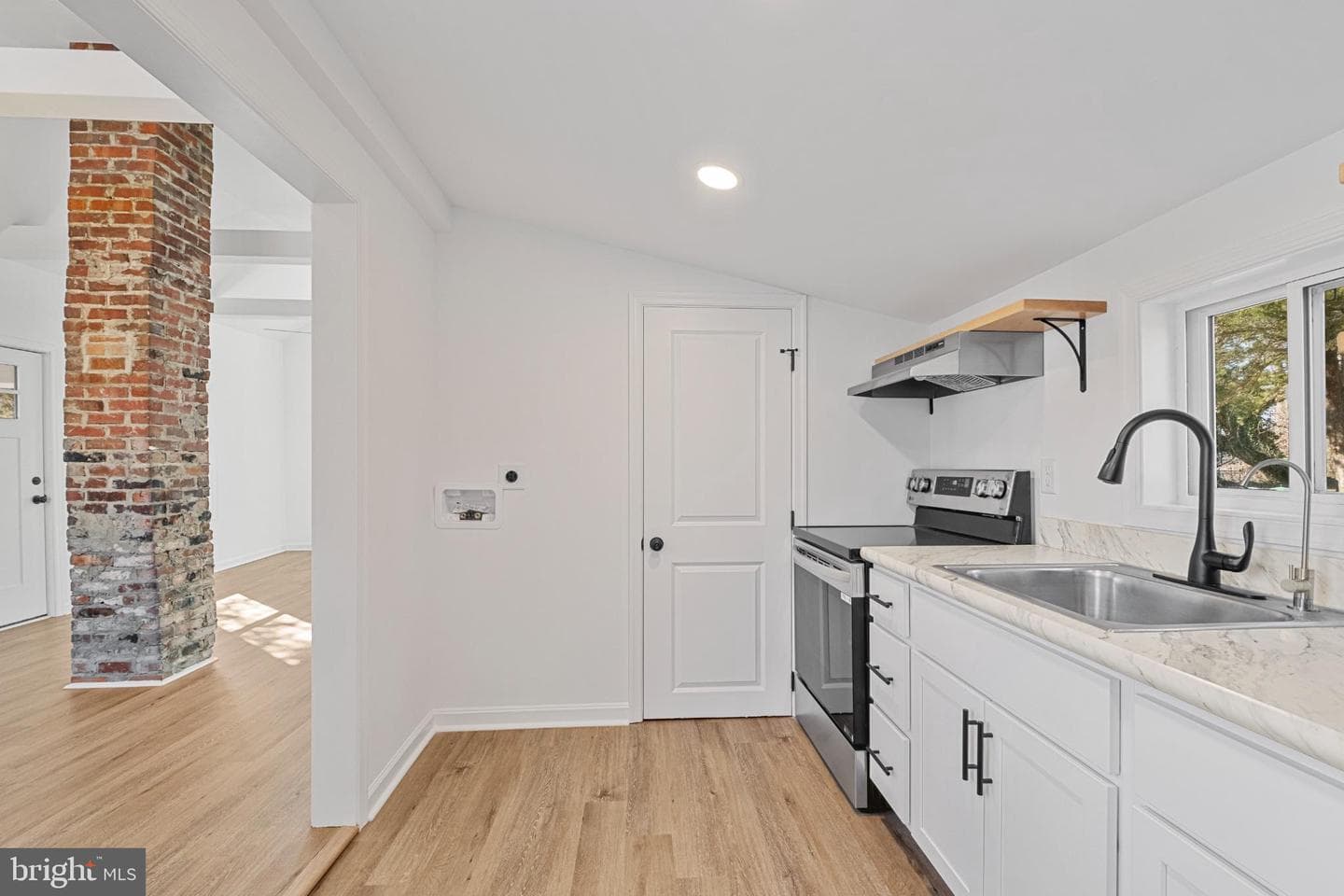 28276 Riverside Drive photo 15