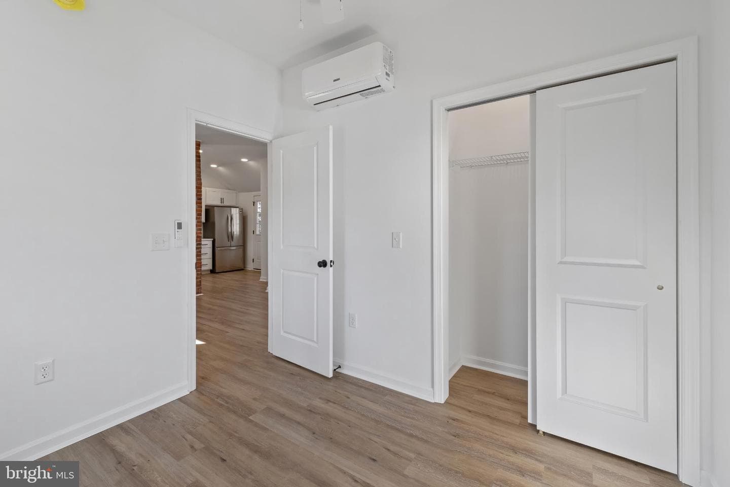 28272 Riverside Drive photo 10