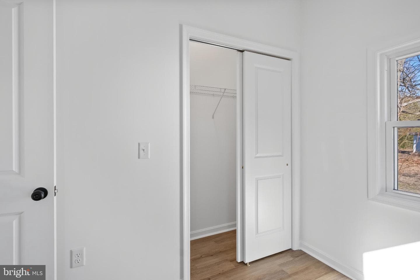 28272 Riverside Drive photo 8