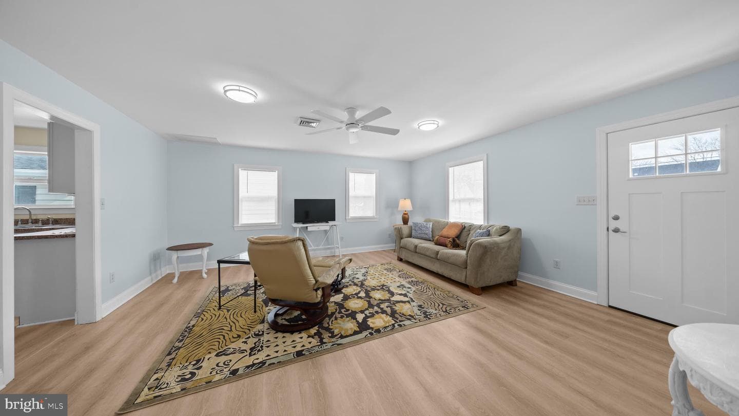 108 Camden Avenue photo 10
