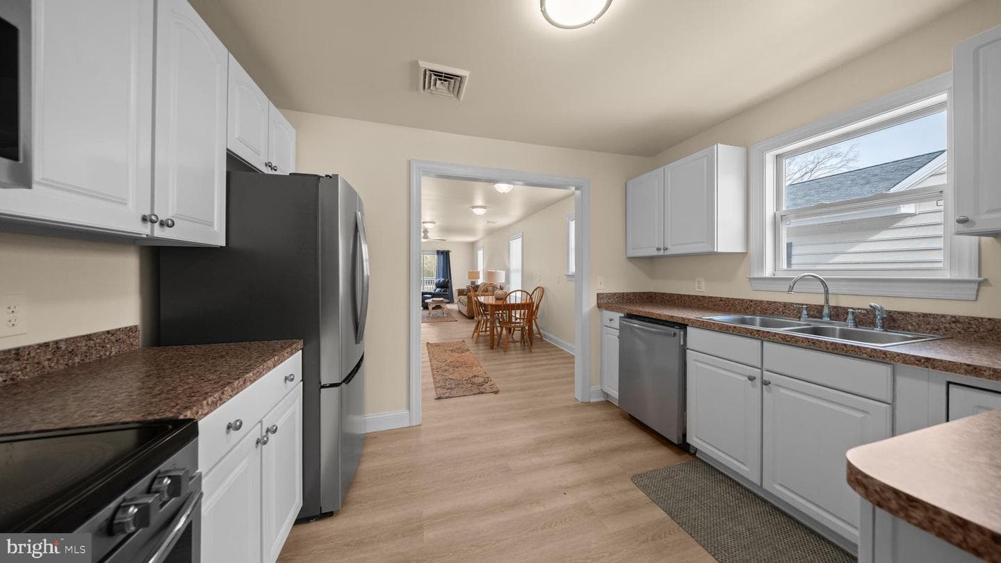 108 Camden Avenue photo 11