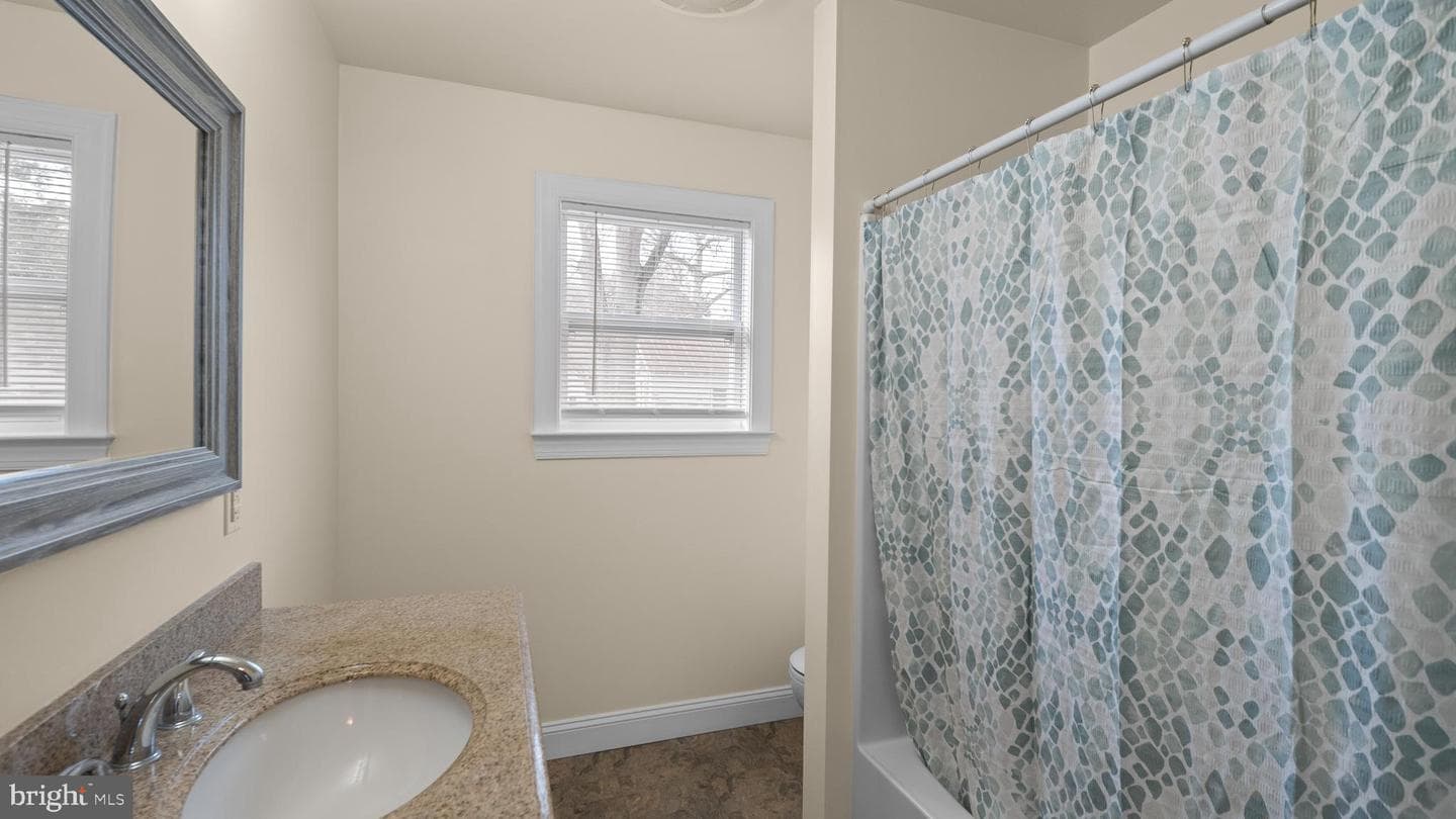 108 Camden Avenue photo 22