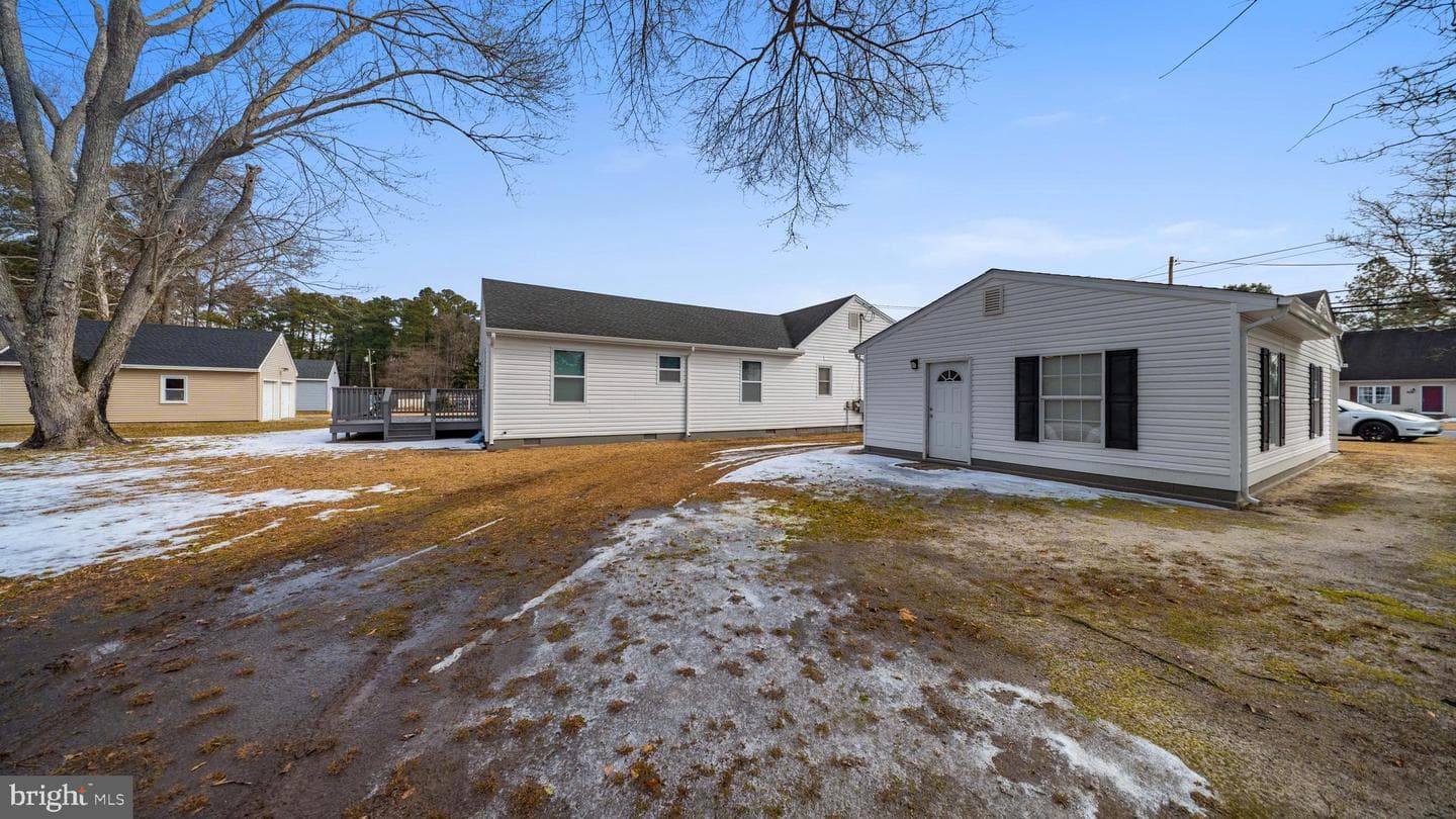 108 Camden Avenue photo 31