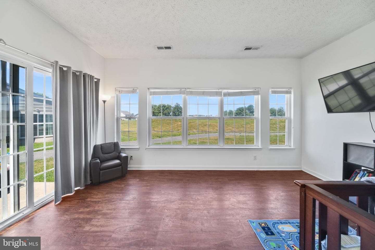 9016 Executive Club Dr photo 12