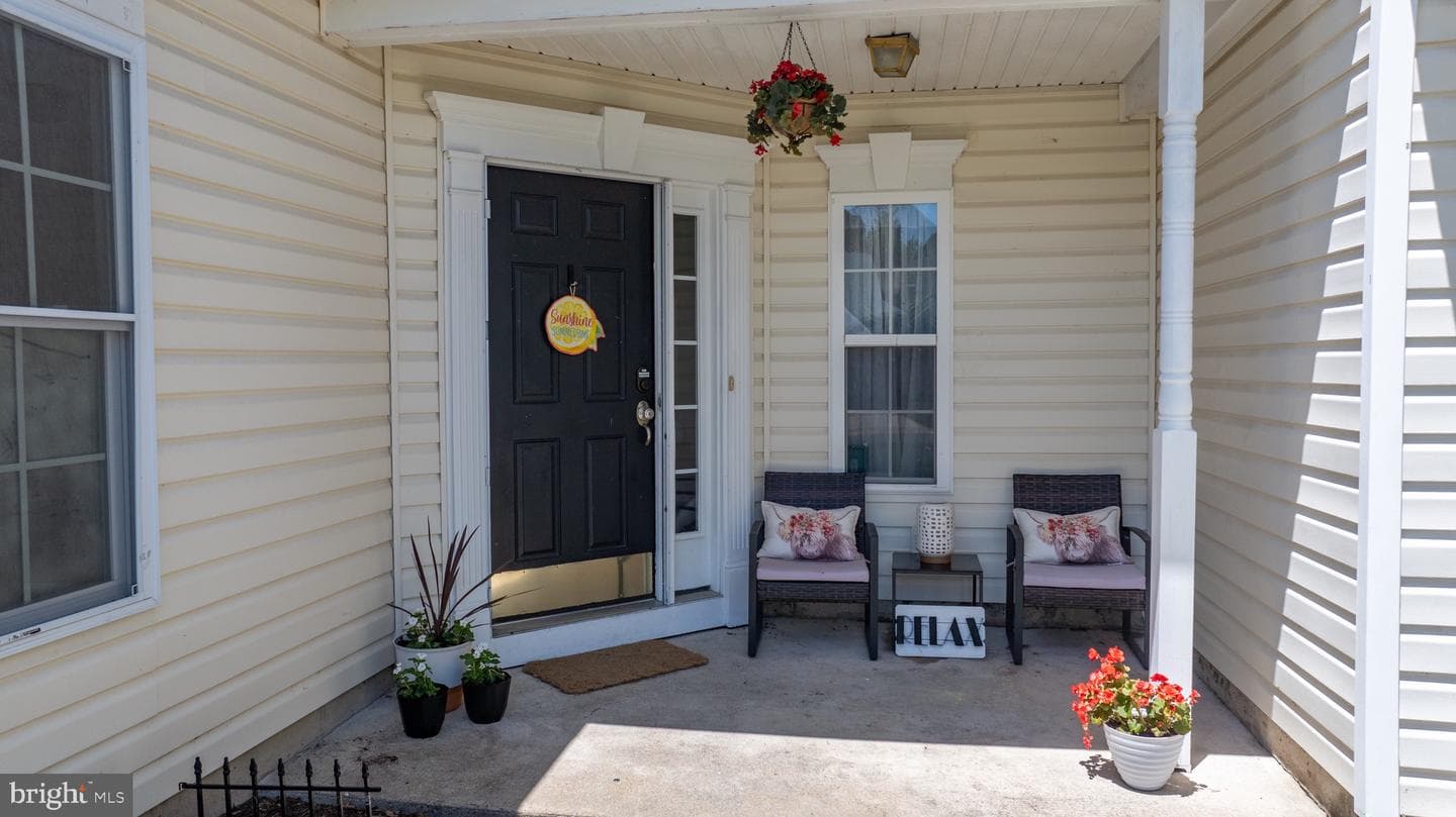 9016 Executive Club Dr photo 24
