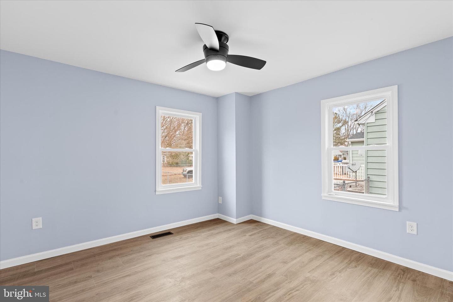 908 Spring Avenue photo 23