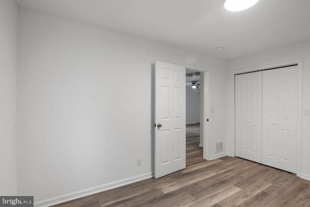 213 Lloyd Street photo 17