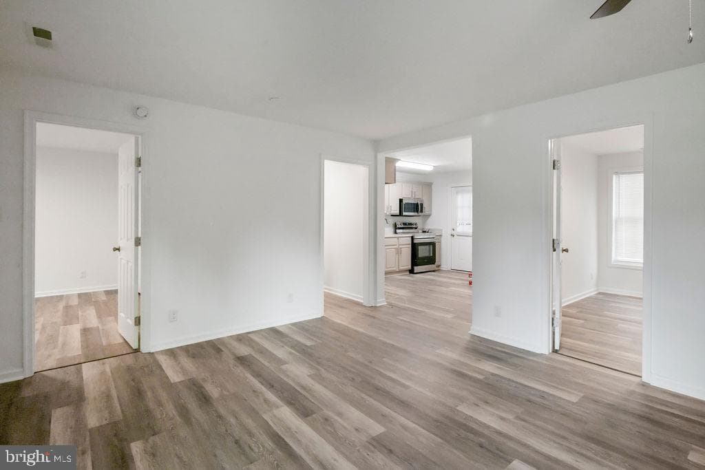 213 Lloyd Street photo 19