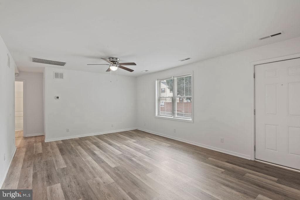 213 Lloyd Street photo 23