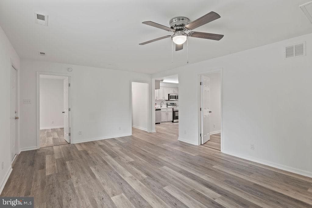 213 Lloyd Street photo 25
