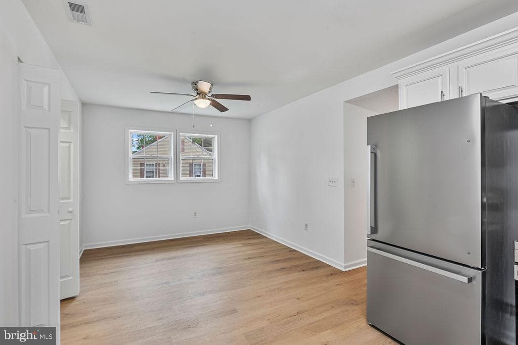 905 Hanover Street photo 13