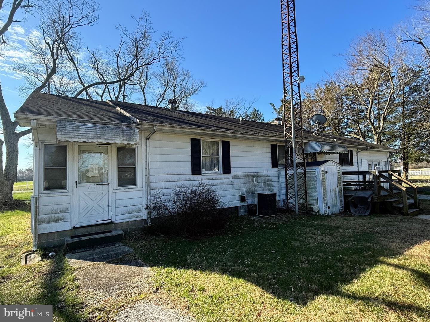7592 Green Lewis Rd photo 3