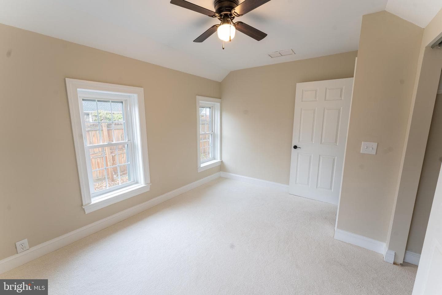 227 Pinehurst Avenue photo 25