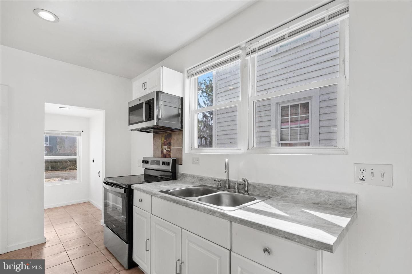 302 Hazel Avenue photo 14