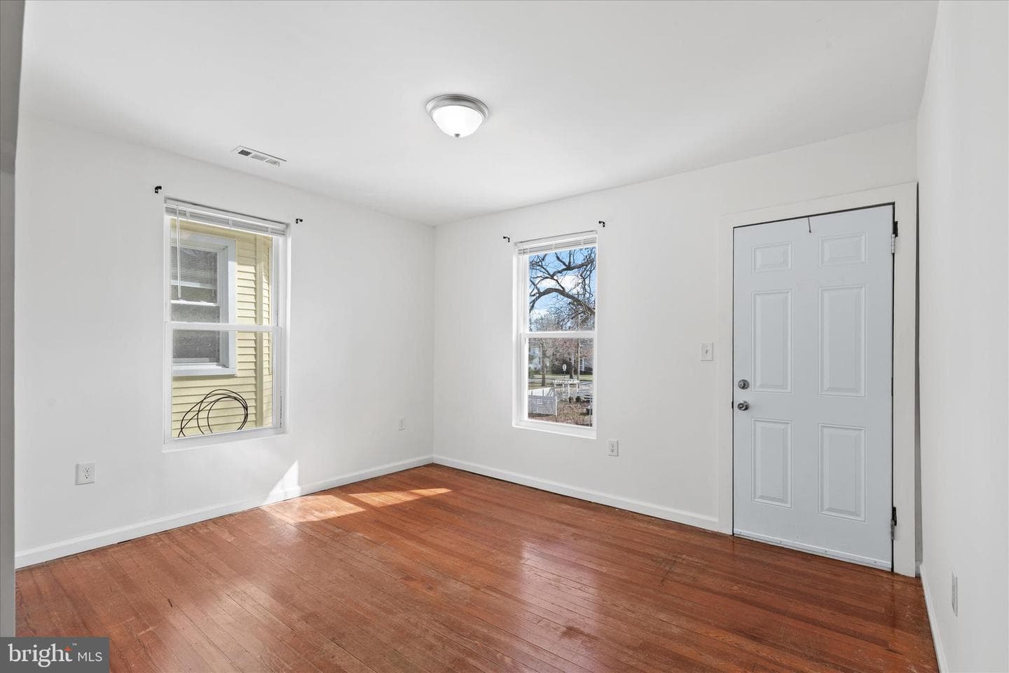 302 Hazel Avenue photo 26