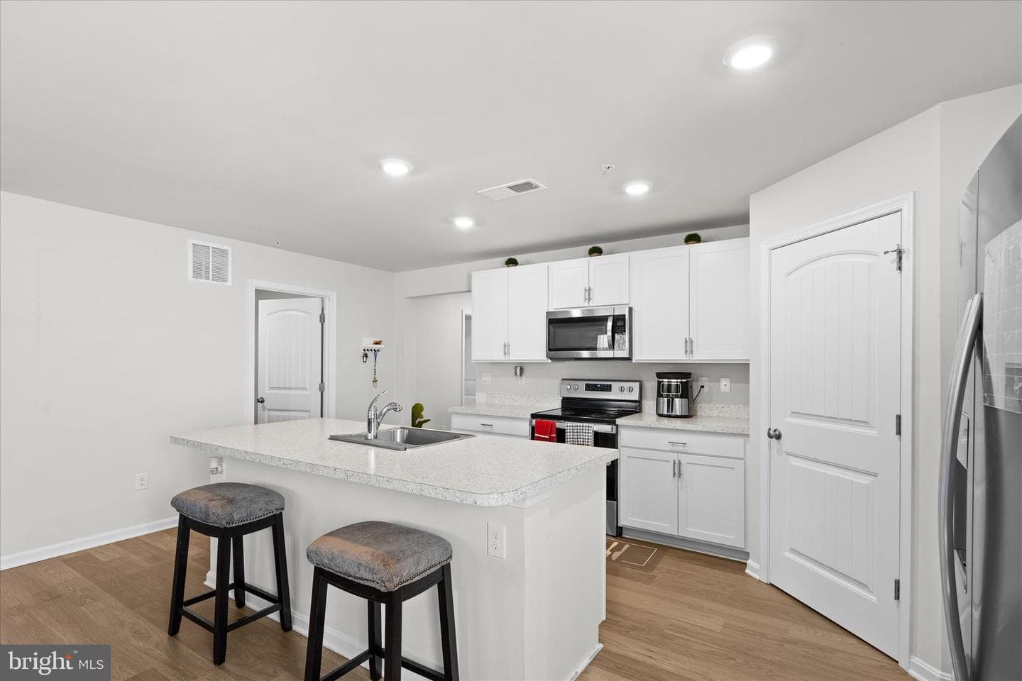 1706 Severn Street photo 6