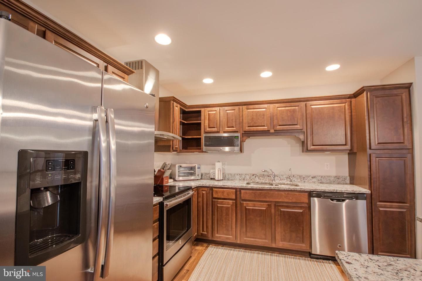 5987 Deer Creek Drive photo 2