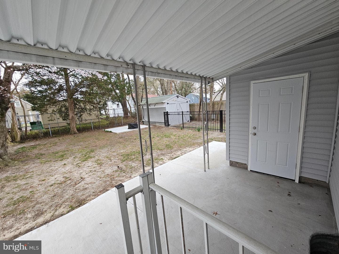 312 S Haven Avenue photo 18