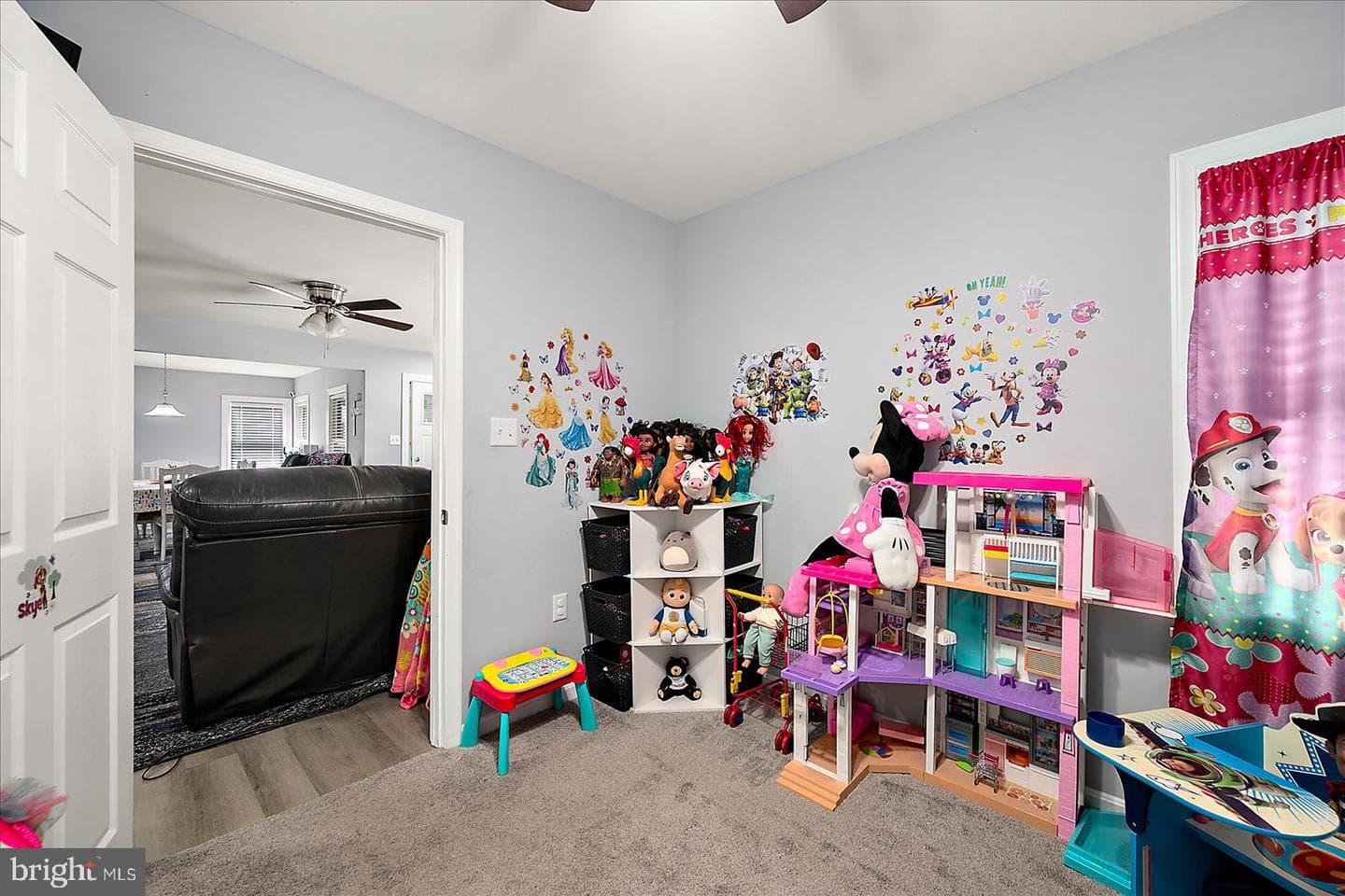 411 E Walnut Street photo 39