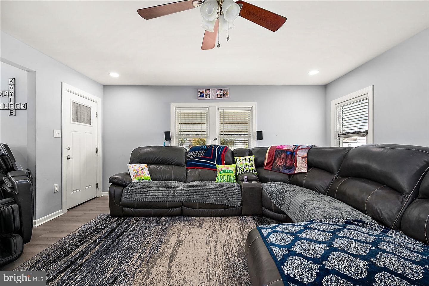 411 E Walnut Street photo 7