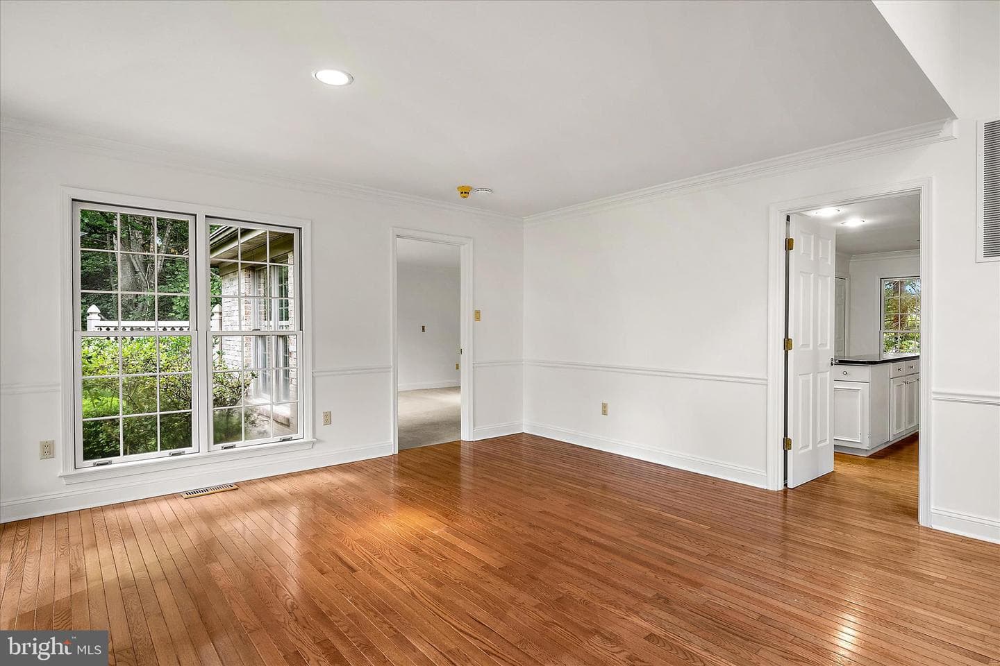 611 N Park Drive photo 18
