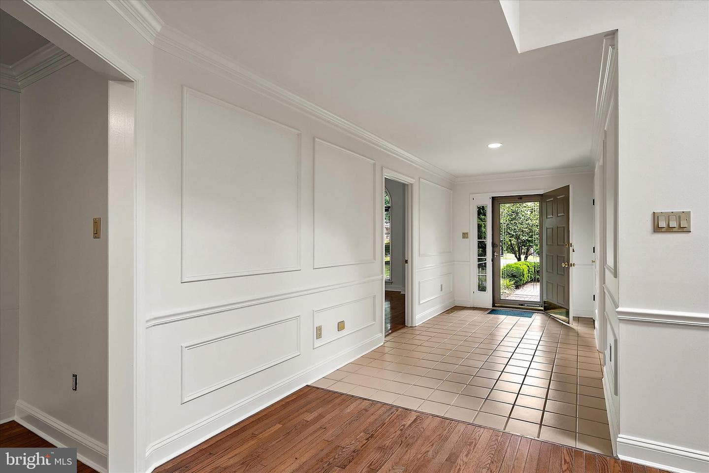 611 N Park Drive photo 4