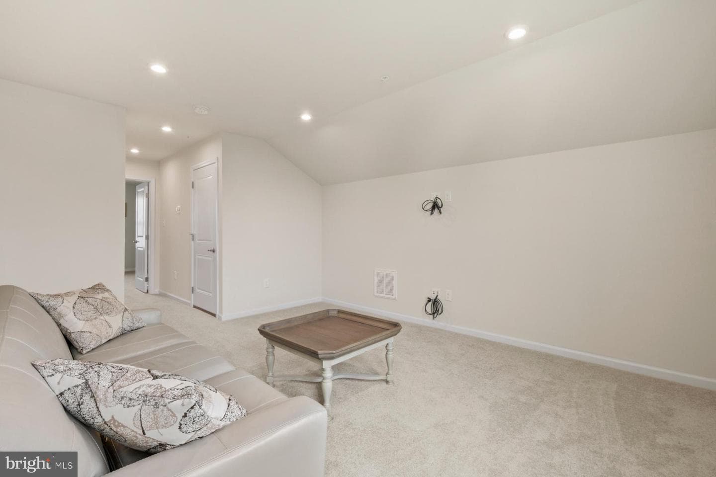 30717 Hawks Way photo 33