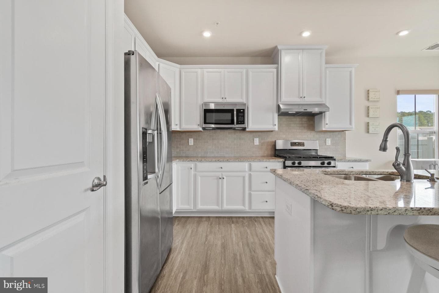 30717 Hawks Way photo 4