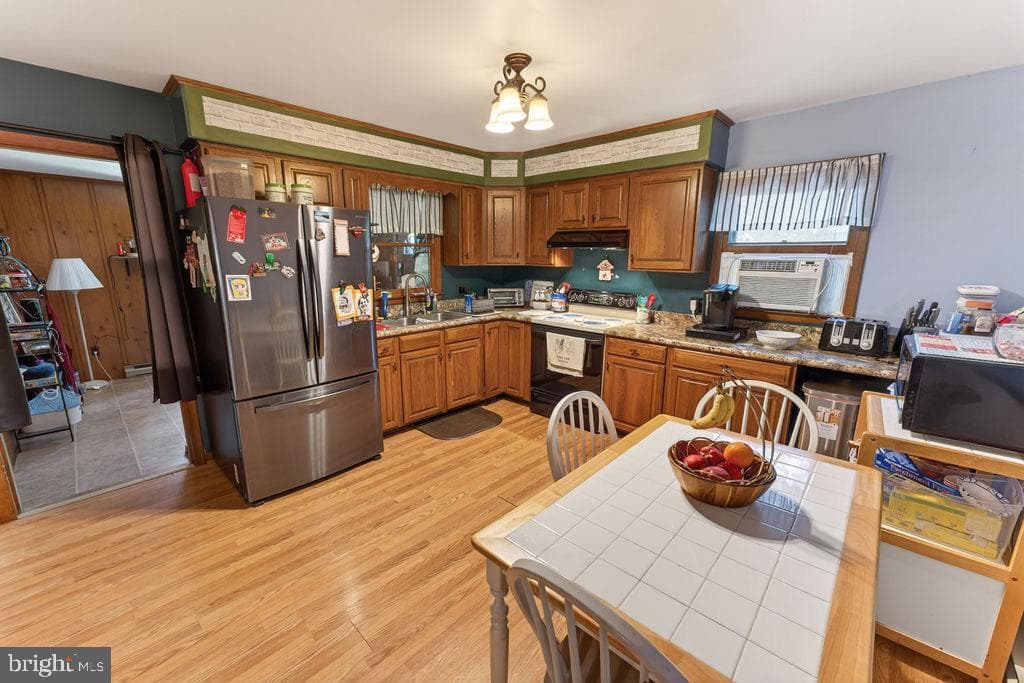 352 Carey Avenue photo 11