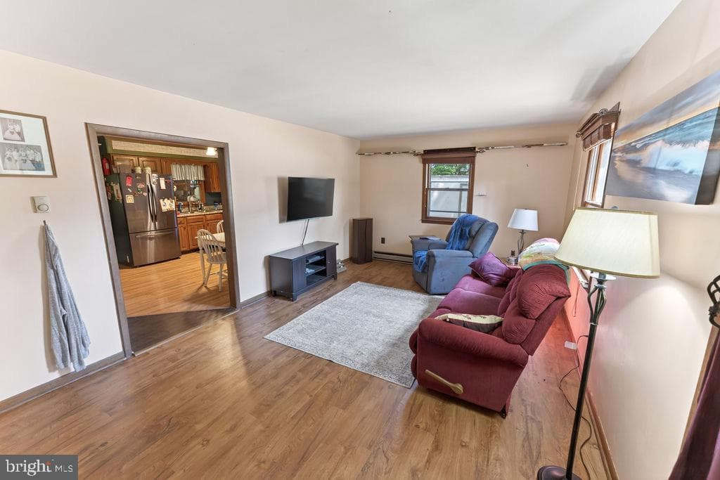 352 Carey Avenue photo 9