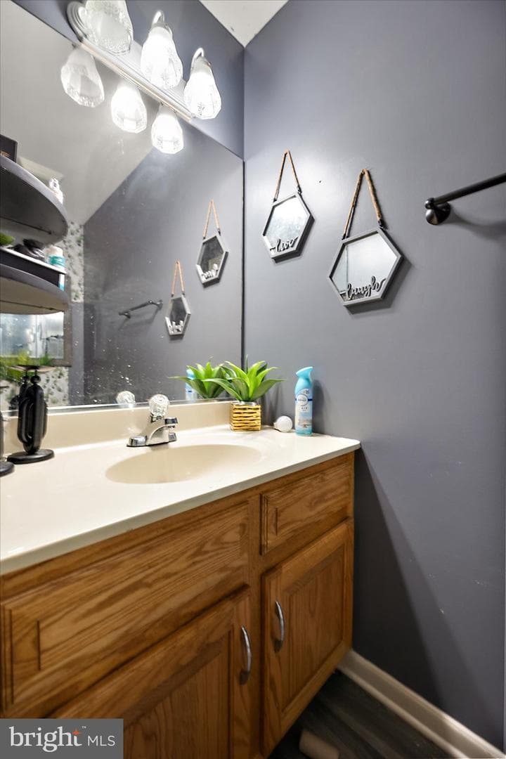 201 Glen Avenue photo 16