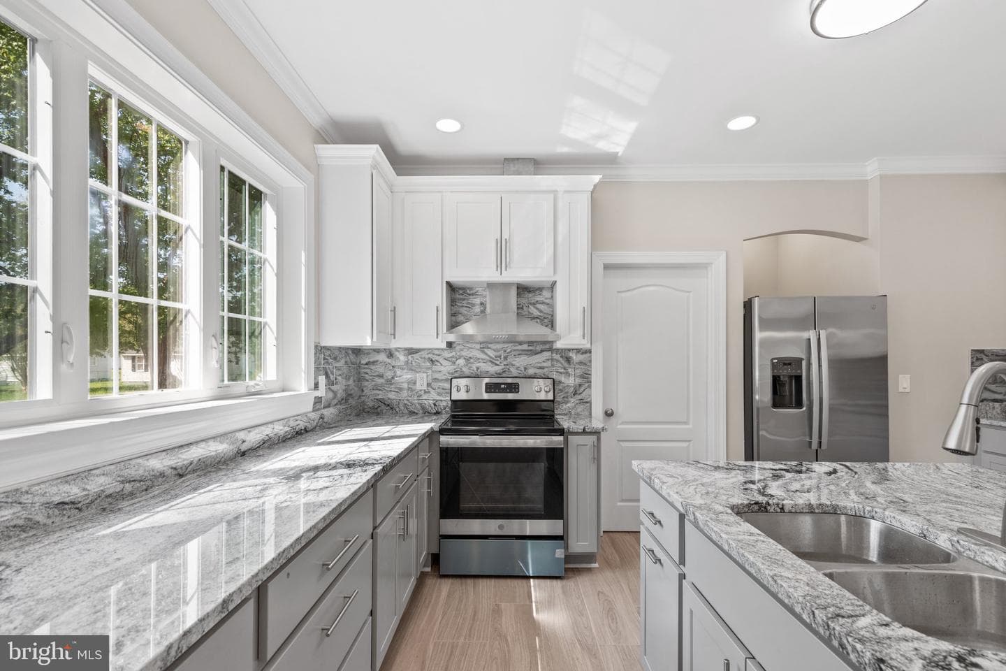 1107 Mineola Avenue photo 19