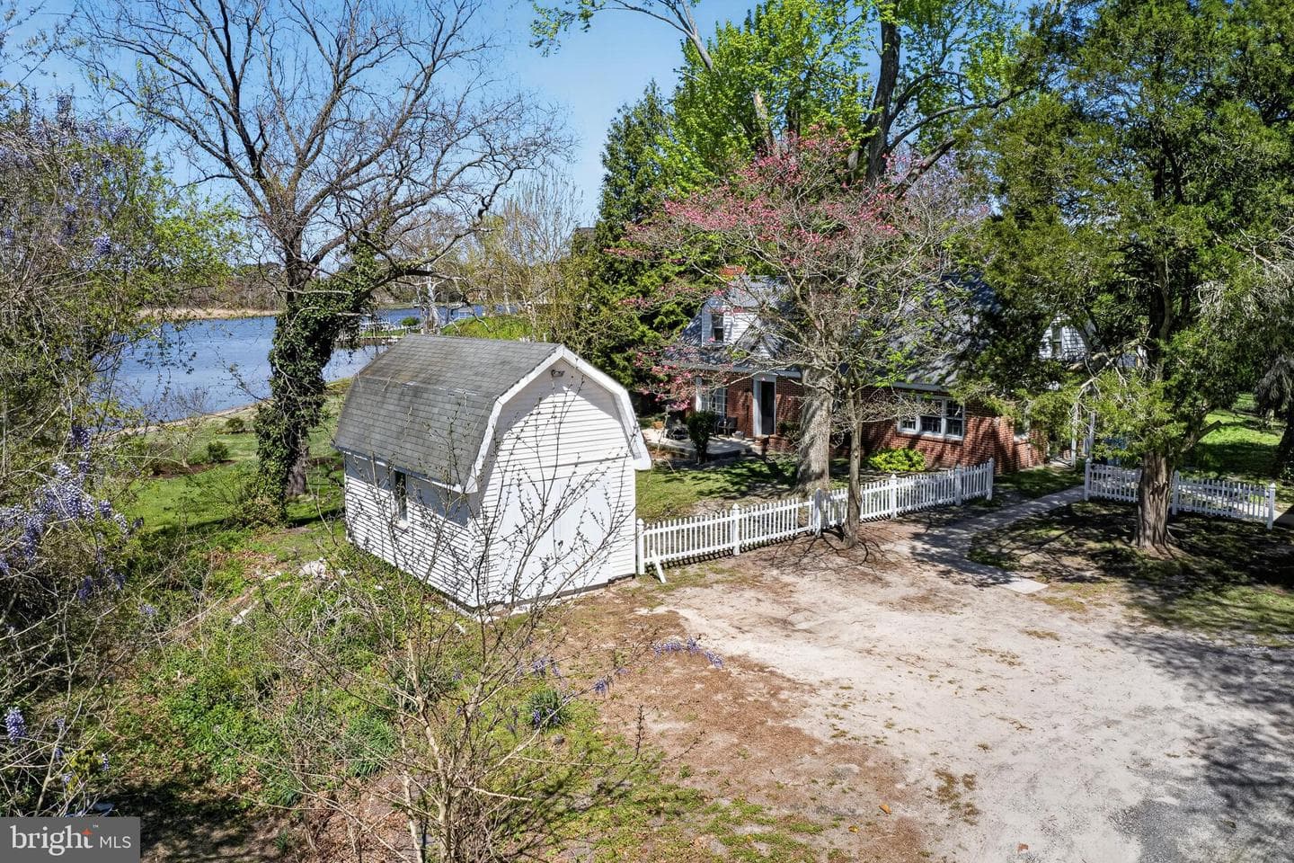 28266 Riverside Drive photo 75